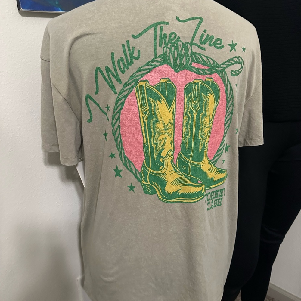 NWT! Johnny Cash Graphic Tee - Picture 3 of 5